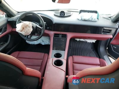 Zdjęcie 8 z 13 samochodu: 2021 PORSCHE TAYCAN 4S VIN:WP0AB2Y19MSA42672 - miniatura