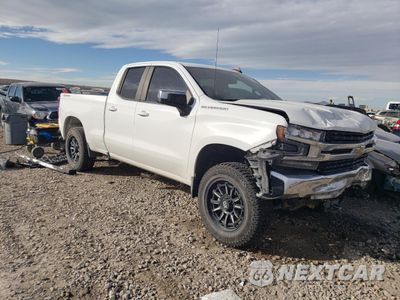 Czwarte zdjęcie samochodu z boku: 2020 CHEVROLET SILVERADO K1500 LT VIN:1GCRYDED6LZ172035 - miniatura