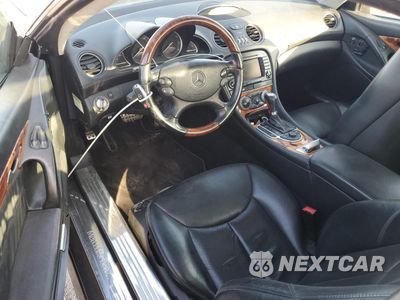 Zdjęcie 8 z 12 samochodu: 2007 MERCEDES-BENZ SL 600 VIN:WDBSK77F27F132303 - miniatura