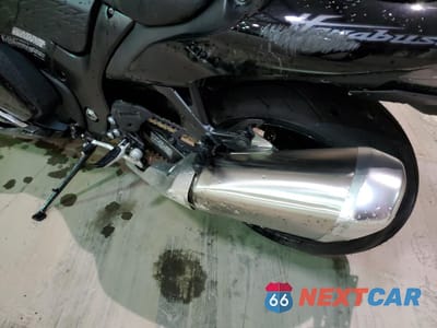 Zdjęcie 9 z 10 samochodu: 2023 SUZUKI GSX1300 RR VIN:JS1EJ11B4P7100669 - miniatura