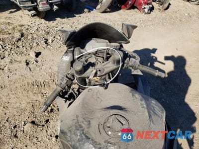 Piąte zdjęcie samochodu w środku: 2018 KAWASAKI ZX636 F VIN:JKBZXJF16JA014513 - miniatura