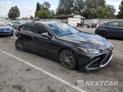 Czwarte zdjęcie samochodu z boku: 2022 LEXUS ES 300H BASE VIN:58ADA1C18NU013351 - miniatura