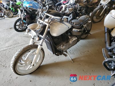 Trzecie zdjęcie samochodu z tyłu: 2007 HONDA VTX1300 C VIN:1HFSC550X7A302458 - miniatura