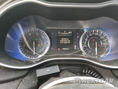 Zdjęcie 9 z 12 samochodu: 2015 CHRYSLER 200 LIMITED VIN:1C3CCCAB9FN669793 - miniatura