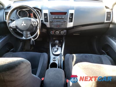 Zdjęcie 8 z 13 samochodu: 2012 MITSUBISHI OUTLANDER SE VIN:JA4JT3AX9CU600449 - miniatura