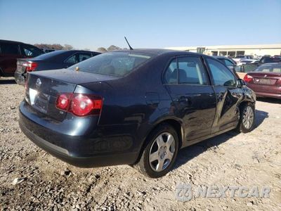 Trzecie zdjęcie samochodu z tyłu: 2010 VOLKSWAGEN JETTA S VIN:3VWJZ7AJ1AM014561 - miniatura