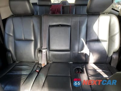 Zdjęcie 10 z 13 samochodu: 2014 CHEVROLET SUBURBAN C1500 LT VIN:1GNSCJE01ER139059 - miniatura