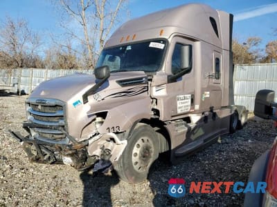 Drugie zdjęcie samochodu z przodu: 2018 FREIGHTLINER CASCADIA 126 VIN:3AKJHHDRXJSHU5536 - miniatura