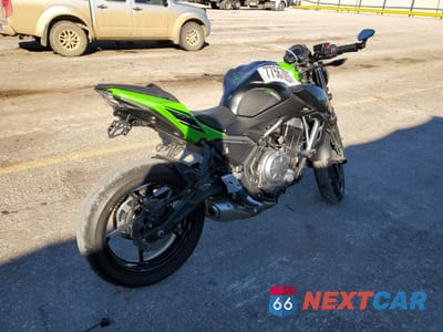 Czwarte zdjęcie samochodu z boku: 2017 KAWASAKI ER650 G VIN:JKAEREG13HDA00101 - miniatura