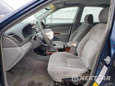 Zdjęcie 7 z 15 samochodu: 2002 TOYOTA CAMRY LE VIN:JTDBE30K620055164 - miniatura