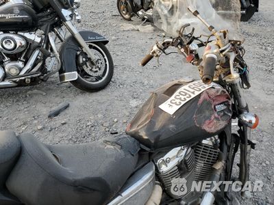 Piąte zdjęcie samochodu w środku: 2002 HONDA VT1100 C VIN:1HFSC18012A604119 - miniatura