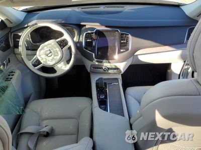Zdjęcie 8 z 14 samochodu: 2023 VOLVO XC90 PLUS VIN:YV4062PNXP1955997 - miniatura