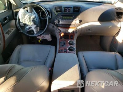 Zdjęcie 8 z 14 samochodu: 2010 TOYOTA HIGHLANDER LIMITED VIN:5TDDK3EH2AS040896 - miniatura