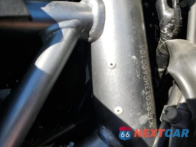 Zdjęcie 10 z 12 samochodu: 2017 KAWASAKI ER650 G VIN:JKAEREG13HDA00101 - miniatura