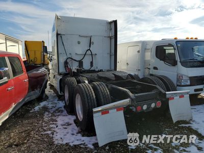 Trzecie zdjęcie samochodu z tyłu: 2018 KENWORTH CONSTRUCTION T680 VIN:1XKYD49X3JJ163708 - miniatura