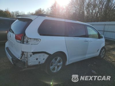 Trzecie zdjęcie samochodu z tyłu: 2012 TOYOTA SIENNA LE VIN:5TDKK3DC8CS222070 - miniatura
