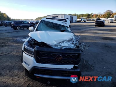 Piąte zdjęcie samochodu w środku: 2024 NISSAN FRONTIER S VIN:1N6ED1EK1RN600582 - miniatura