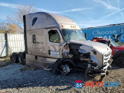 2018 FREIGHTLINER CASCADIA 126 3AKJHHDRXJSHU5536 - główne zdjęcie licytacji z USA - miniatura