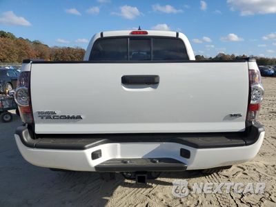 Zdjęcie 6 z 12 samochodu: 2015 TOYOTA TACOMA DOUBLE CAB VIN:3TMLU4EN5FM201511 - miniatura
