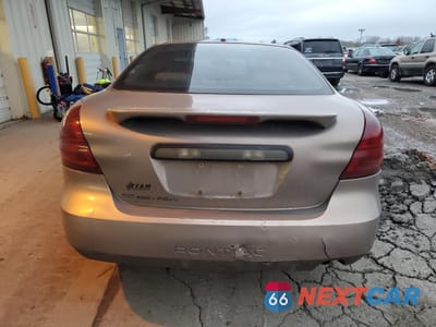 Zdjęcie 6 z 12 samochodu: 2007 PONTIAC GRAND PRIX VIN:2G2WP552271229263 - miniatura