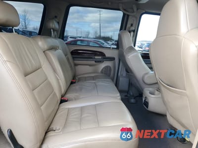 Zdjęcie 12 z 15 samochodu: 2004 FORD EXCURSION LIMITED VIN:1FMSU43P74EB12117 - miniatura