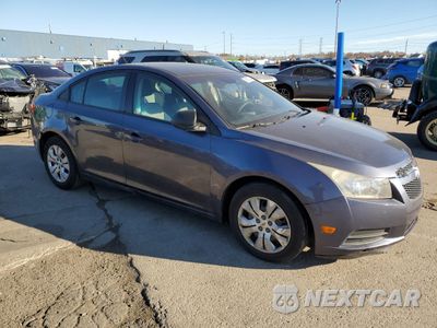 Czwarte zdjęcie samochodu z boku: 2013 CHEVROLET CRUZE LS VIN:1G1PA5SH6D7278841 - miniatura