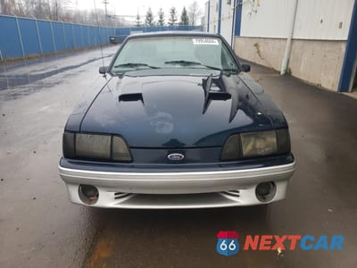 Piąte zdjęcie samochodu w środku: 1987 FORD MUSTANG GT VIN:1FABP42E2HF224700 - miniatura