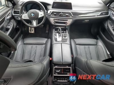 Zdjęcie 8 z 13 samochodu: 2021 BMW 750 XI VIN:WBA7U2C09MCF59416 - miniatura