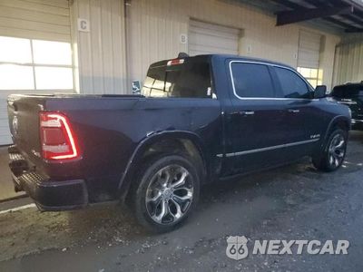 Trzecie zdjęcie samochodu z tyłu: 2019 RAM 1500 LIMITED VIN:1C6SRFHTXKN870996 - miniatura