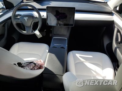Zdjęcie 8 z 14 samochodu: 2024 TESLA MODEL Y VIN:7SAYGAEE5RF064240 - miniatura