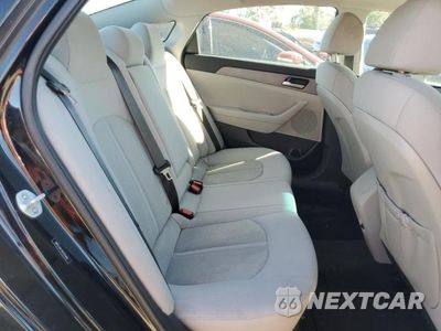 Zdjęcie 10 z 12 samochodu: 2019 HYUNDAI SONATA SE VIN:5NPE24AF3KH761945 - miniatura