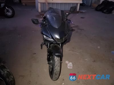 Drugie zdjęcie samochodu z przodu: 2023 YAMAHA YZFR3 A VIN:MH3RH18Y6PK011729 - miniatura