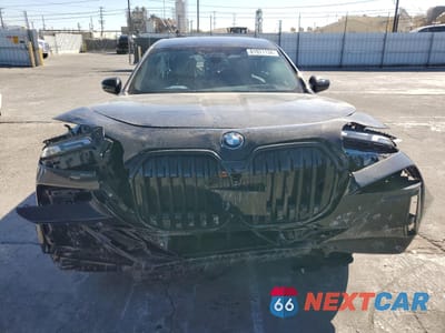 Piąte zdjęcie samochodu w środku: 2023 BMW I7 XDRIVE60 VIN:WBY53EJ09PCN55206 - miniatura