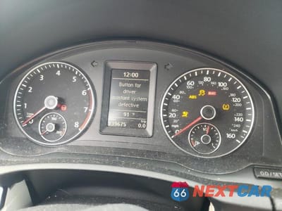 Zdjęcie 9 z 13 samochodu: 2012 VOLKSWAGEN EOS KOMFORT VIN:WVWBW7AHXCV013608 - miniatura