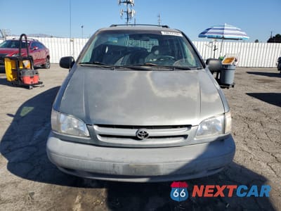 Piąte zdjęcie samochodu w środku: 2000 TOYOTA SIENNA LE VIN:4T3ZF13C8YU178599 - miniatura