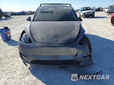 Piąte zdjęcie samochodu w środku: 2022 TESLA MODEL Y VIN:7SAYGDEEXNF368353 - miniatura