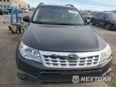 Piąte zdjęcie samochodu w środku: 2013 SUBARU FORESTER 2.5X PREMIUM VIN:JF2SHADC5DH406053 - miniatura