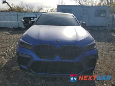 Piąte zdjęcie samochodu w środku: 2021 BMW X6 M VIN:5YMCY0C0XM9E08406 - miniatura