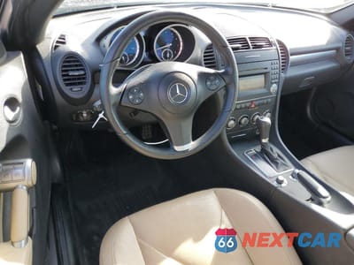 Zdjęcie 8 z 15 samochodu: 2009 MERCEDES-BENZ SLK 300 VIN:WDBWK54F19F192182 - miniatura