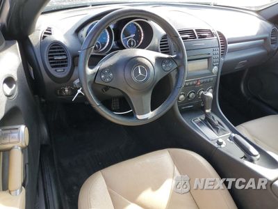 Zdjęcie 8 z 15 samochodu: 2009 MERCEDES-BENZ SLK 300 VIN:WDBWK54F19F192182 - miniatura