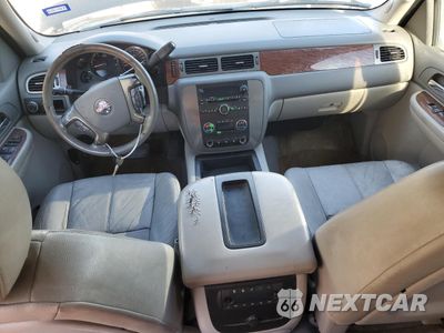 Zdjęcie 8 z 13 samochodu: 2008 GMC YUKON VIN:1GKFC13058R120522 - miniatura