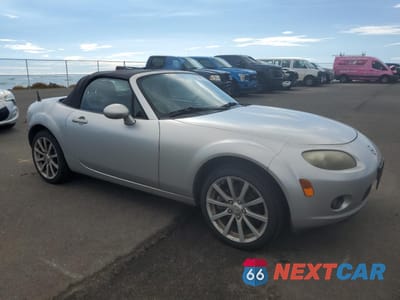 Czwarte zdjęcie samochodu z boku: 2006 MAZDA MX-5 MIATA VIN:JM1NC25F460107728 - miniatura
