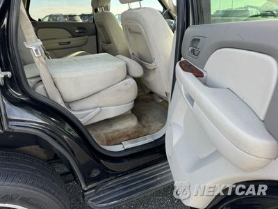 Zdjęcie 6 z 10 samochodu: 2008 CHEVROLET TAHOE K1500 VIN:1GNFK13018J121736 - miniatura