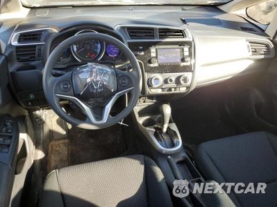 Zdjęcie 8 z 12 samochodu: 2019 HONDA FIT LX VIN:3HGGK5H49KM703773 - miniatura