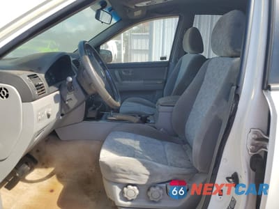 Zdjęcie 7 z 13 samochodu: 2005 KIA SORENTO EX VIN:KNDJD733255456373 - miniatura