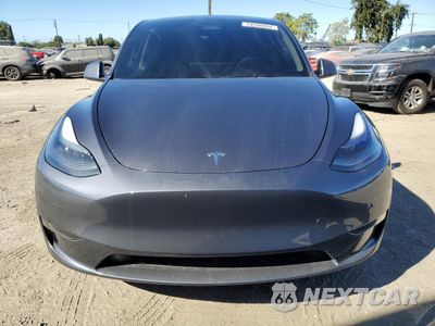 Piąte zdjęcie samochodu w środku: 2023 TESLA MODEL Y VIN:7SAYGDED0PF960614 - miniatura