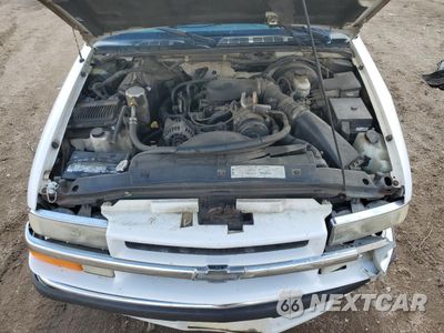 Zdjęcie 13 z 15 samochodu: 1998 CHEVROLET BLAZER VIN:1GNCS13W9W2176398 - miniatura
