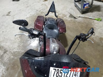 Piąte zdjęcie samochodu w środku: 2018 HARLEY-DAVIDSON FLTRX ROAD GLIDE VIN:1HD1KHC12JB635050 - miniatura