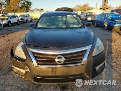 Piąte zdjęcie samochodu w środku: 2015 NISSAN ALTIMA 2.5 VIN:1N4AL3AP2FC231150 - miniatura