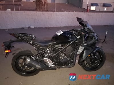 2023 YAMAHA YZFR3 A MH3RH18Y6PK011729 - główne zdjęcie licytacji z USA - miniatura